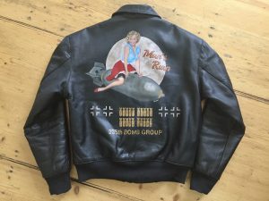 Rücken Painting im Vintagestil auf Leder-Bomberjacke